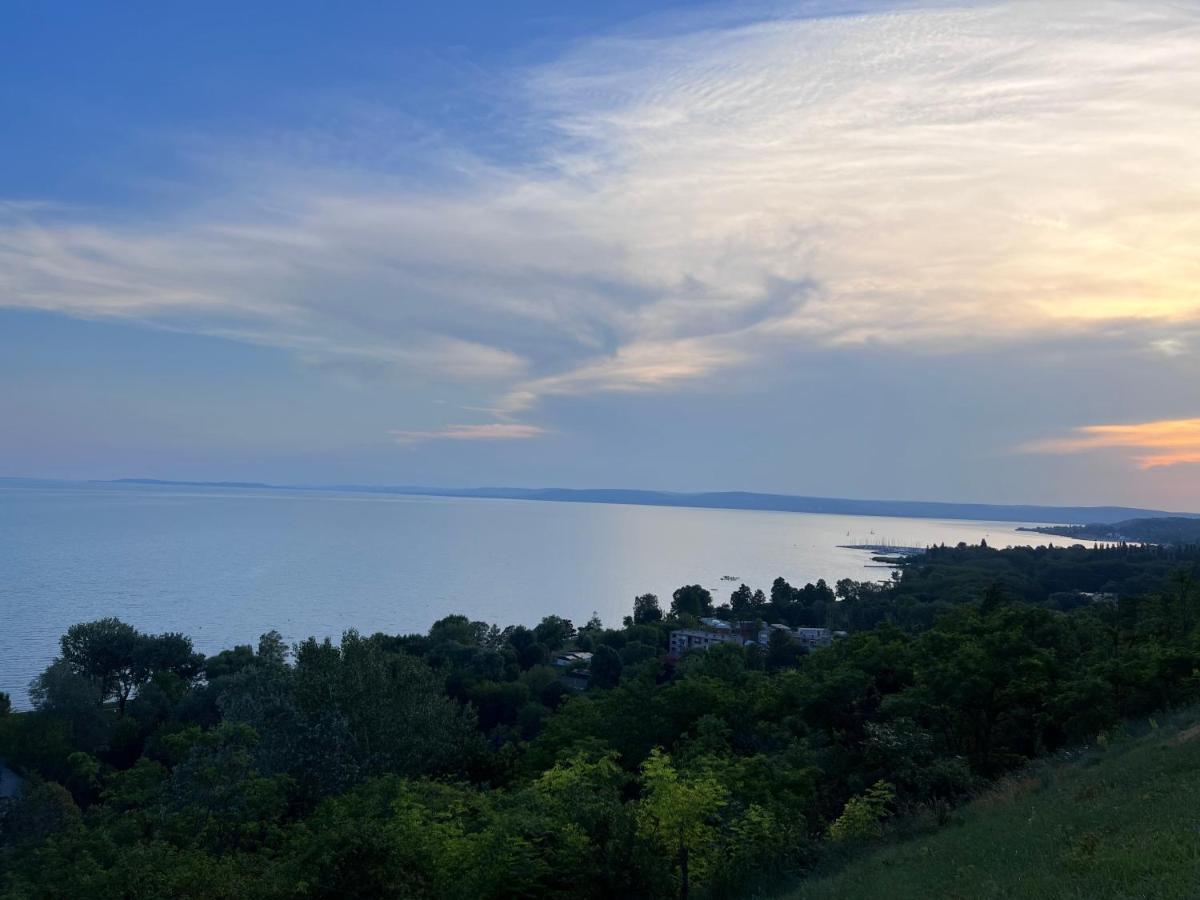 Вілла Balatonakarattya Magaspart Екстер'єр фото